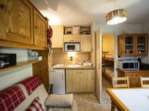 Appartement cosy avec balcon et parking à Châtel - 4 pers, proche centre et pistes - FR-1-676-151